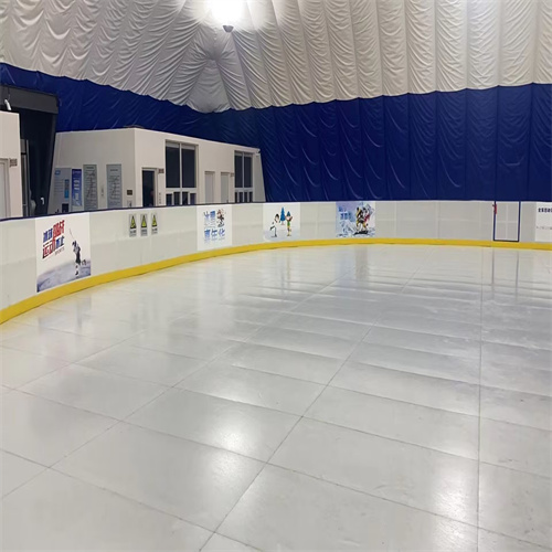 Super self-lubricating UHMWPE synthetic ice rink skating panel for sports entertainment