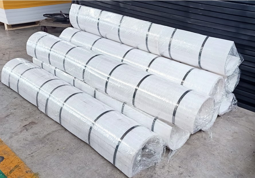 Why uhmwpe liner is popular on market ?