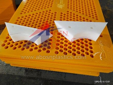 Plastic UHMWPE hangers and spacers