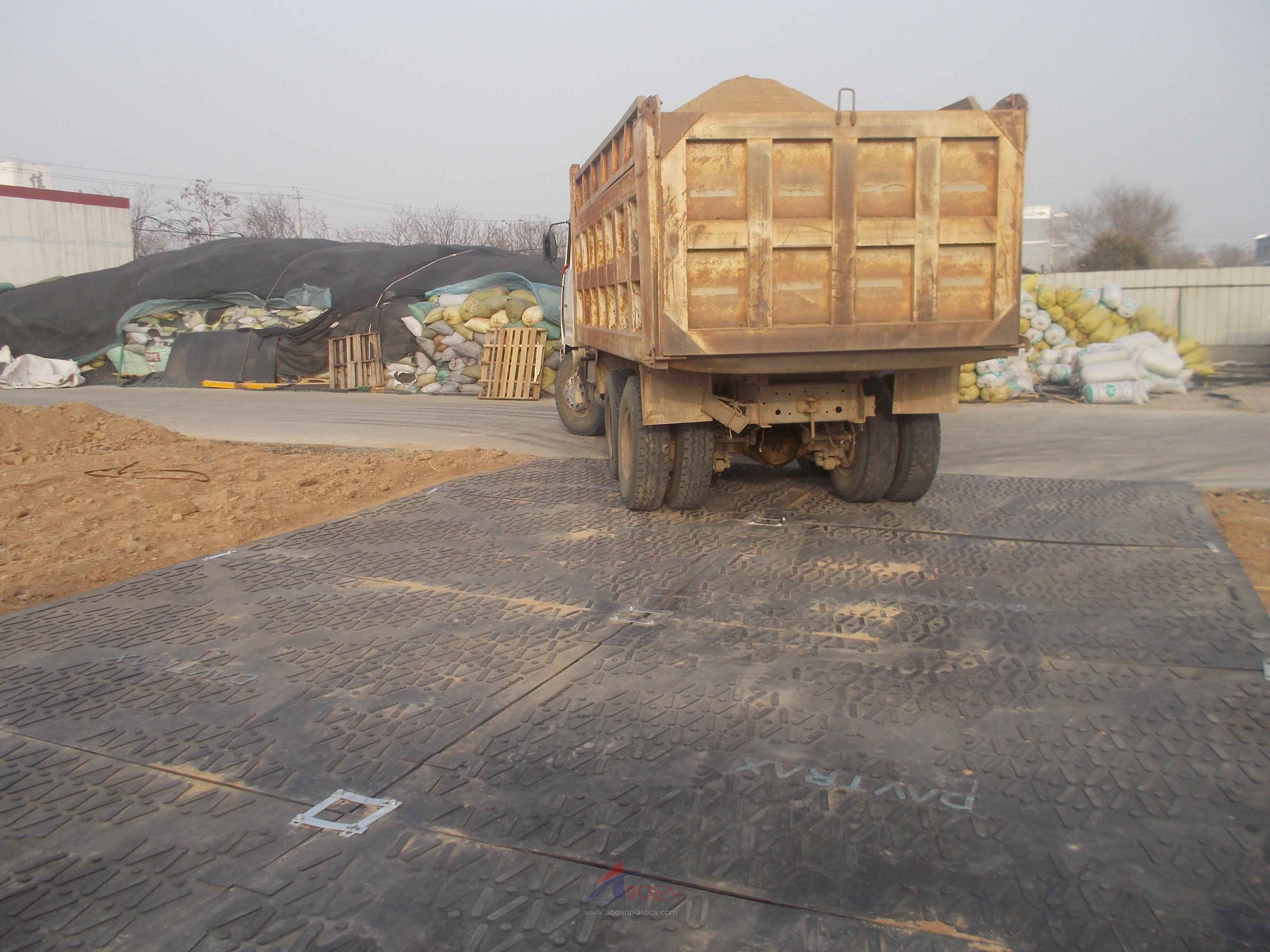 HDPE ground mat / plastic light duty access mat applicated with city construction project